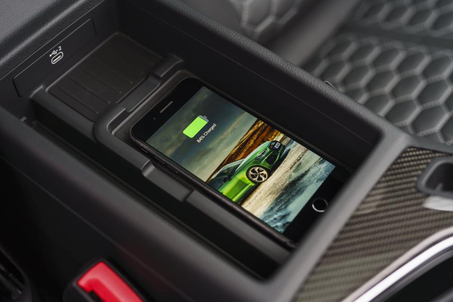 Детали интерьера Audi RS4 Avant (B9) 2020 года  (UK) (фото 98 из 99)